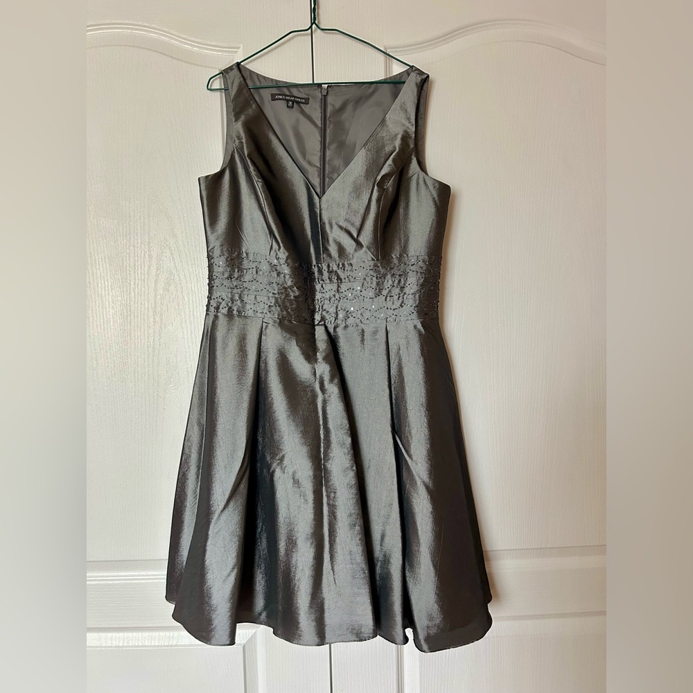 Jones NY Wear Elegant Gray Sleeveless Dress Size 16 - Brand New